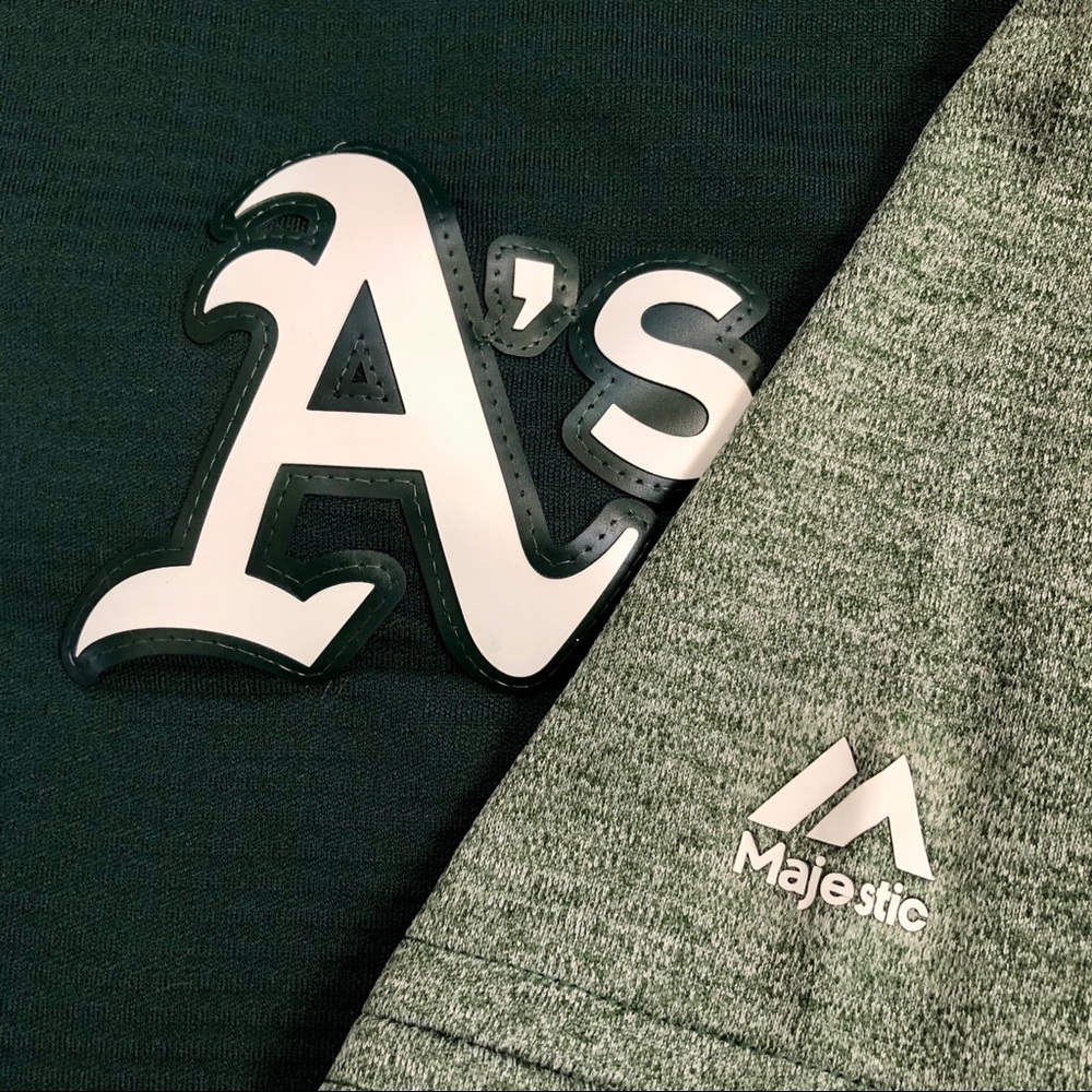 NEW Majestic Oakland A’s On-Field Pullover - Picture 2 of 3